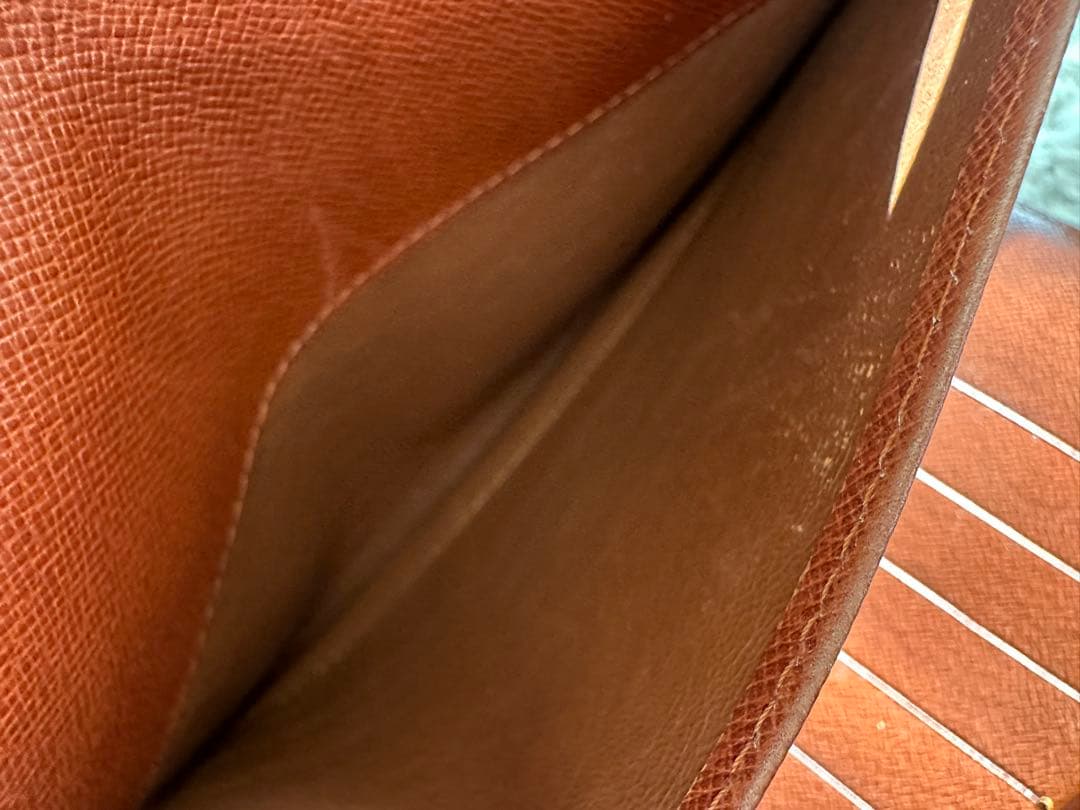 ルイヴィトン　パスポートケース