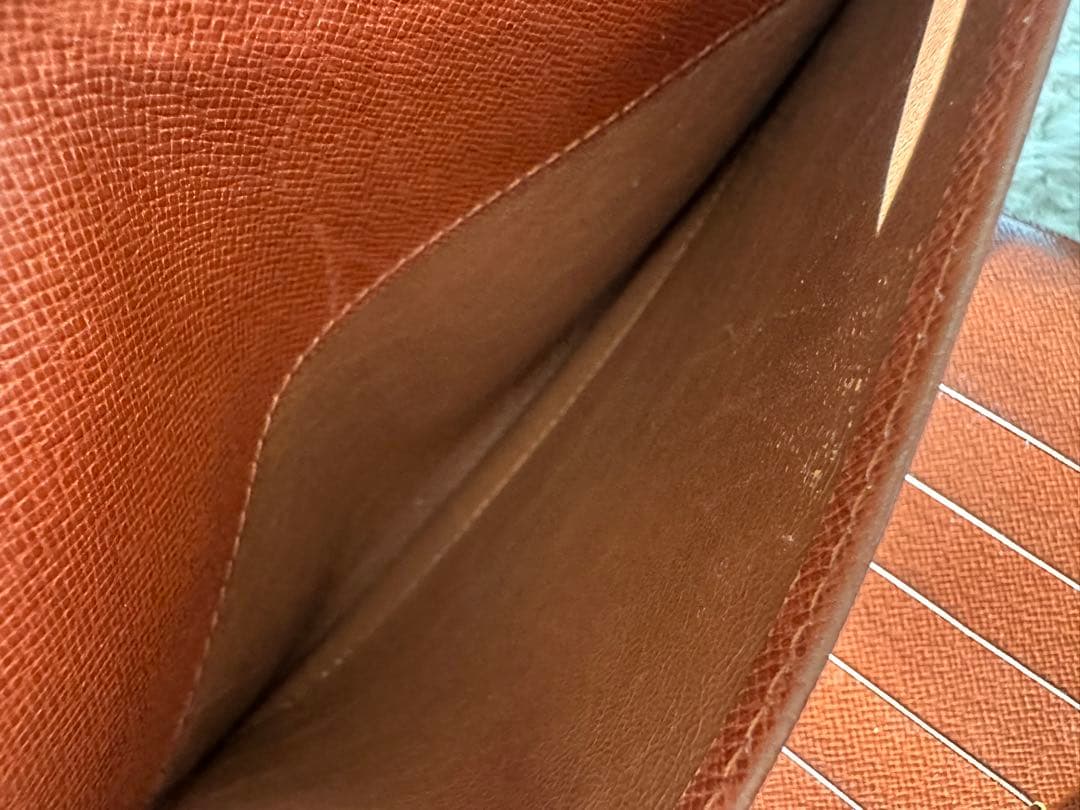 ルイヴィトン　パスポートケース