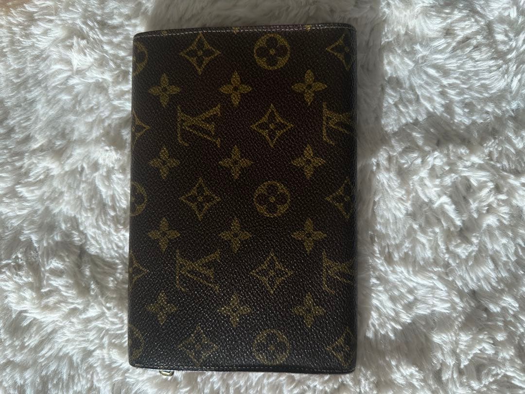 ルイヴィトン　パスポートケース
