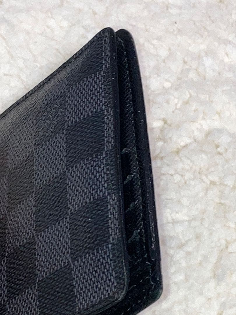 ルイヴィトン　ブラック チェック柄 二つ折り財布