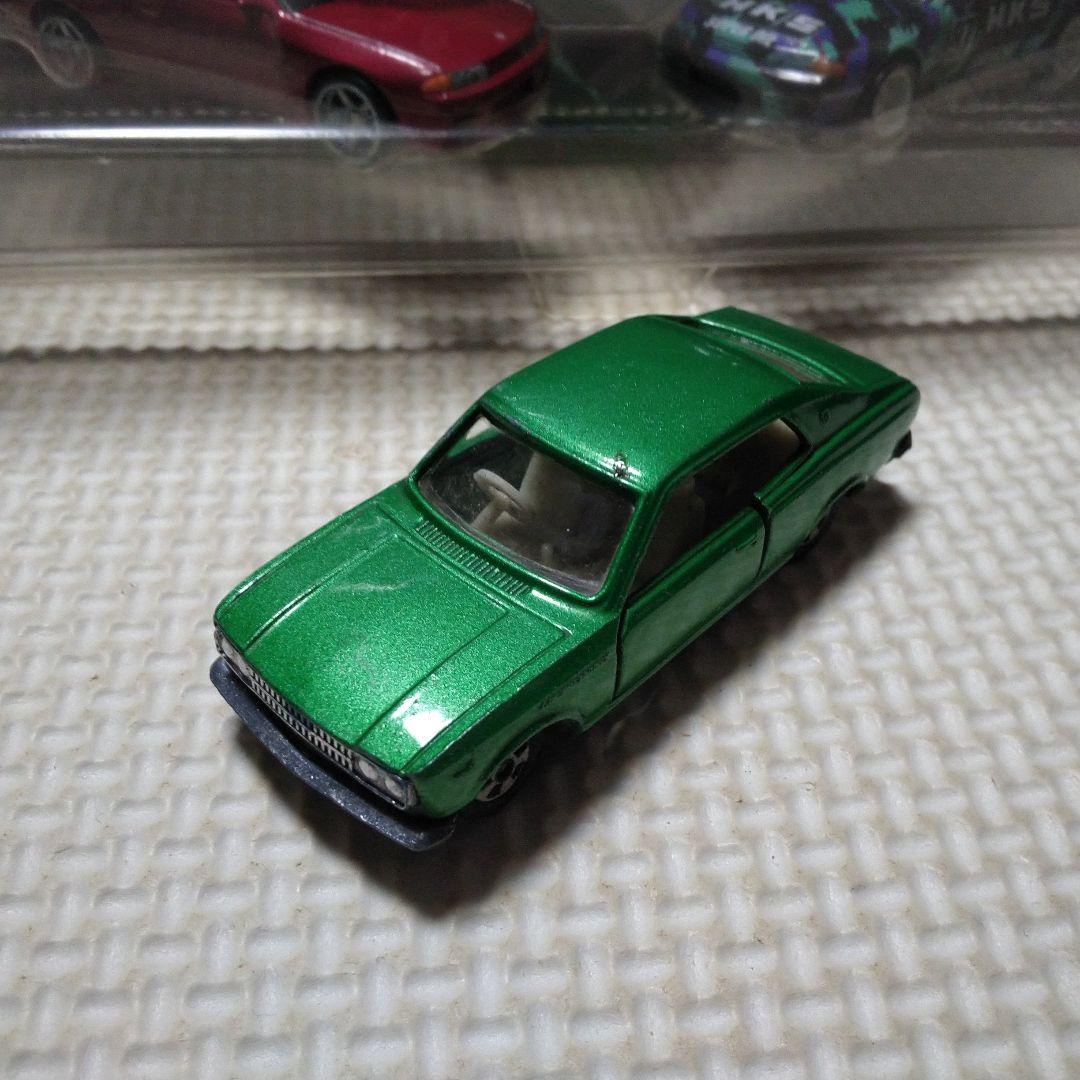 トミカ ローレル