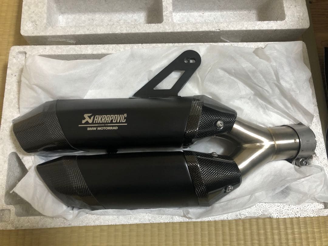  R1300GS 純正　新品　アクラポビッチ　スリップオンサイレンサー