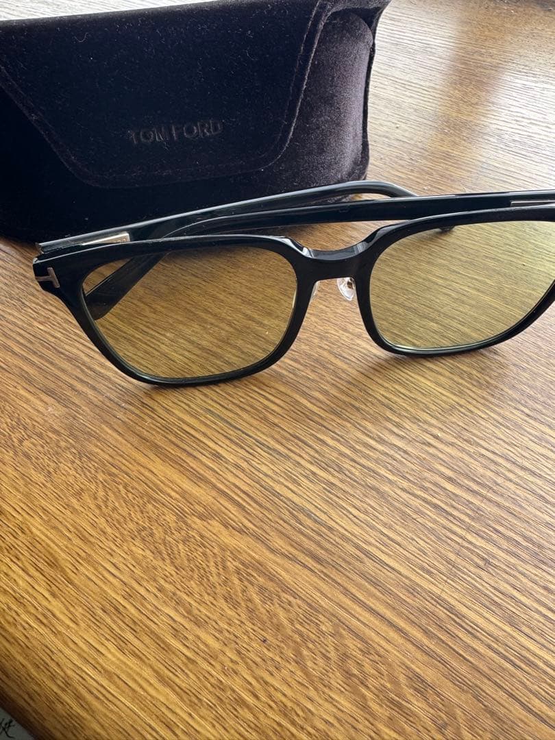 A*様 TOM FORD ブラック サングラス　TF891
