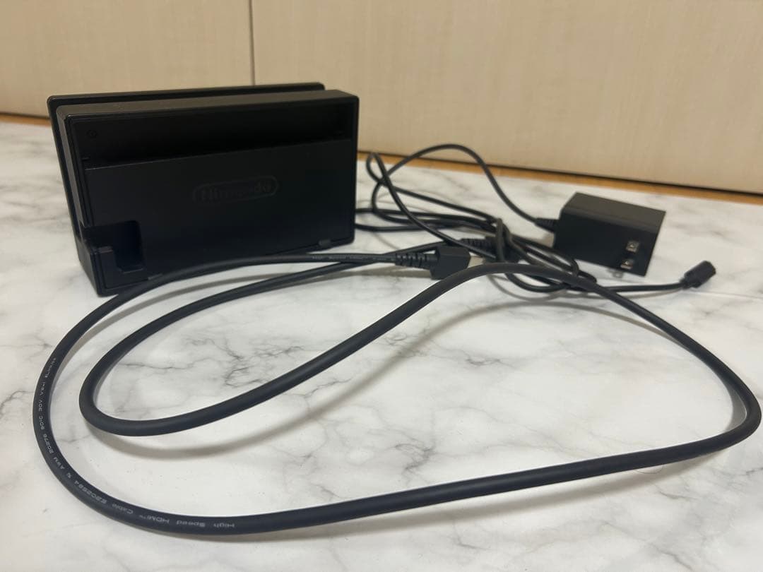 Nintendo Switch本体　ゼルダの伝説ケース付き