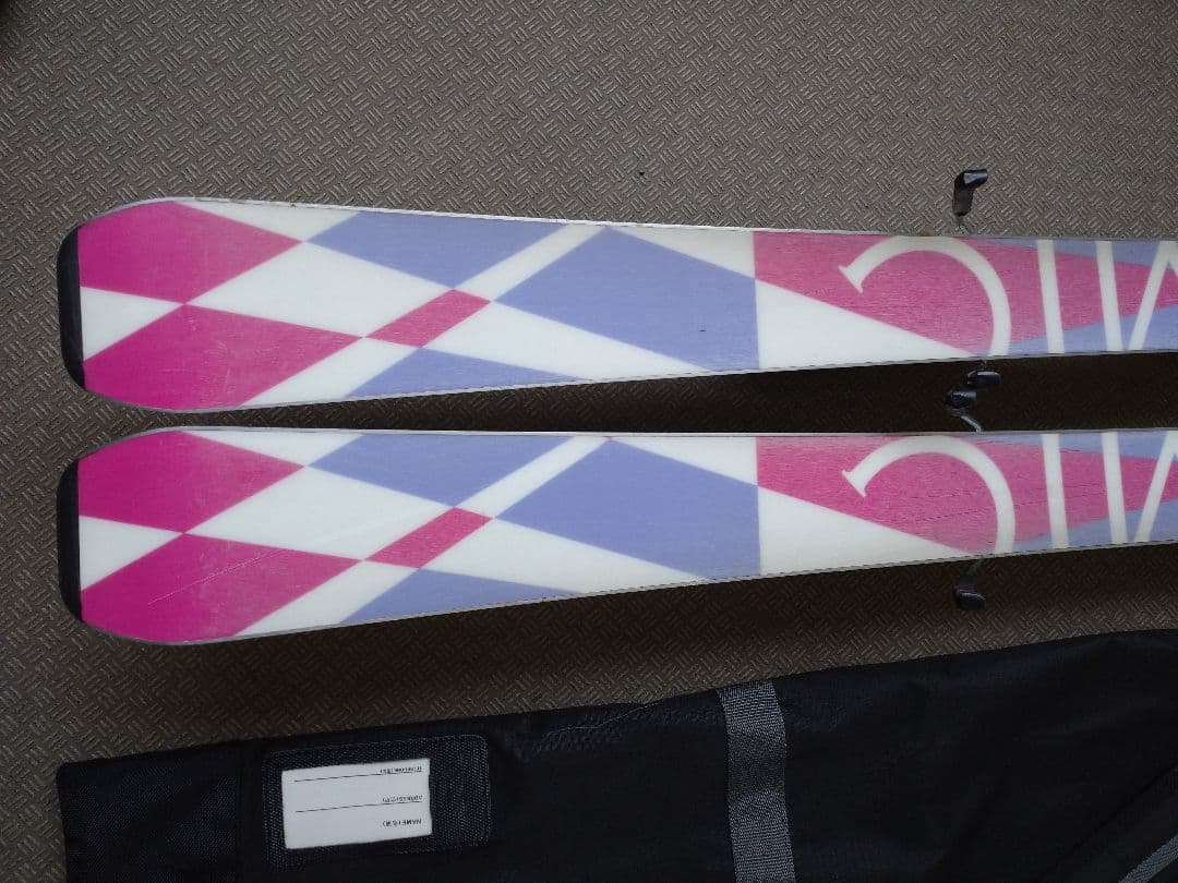 Glossy 147 スキー板 ＋ 収納ケース