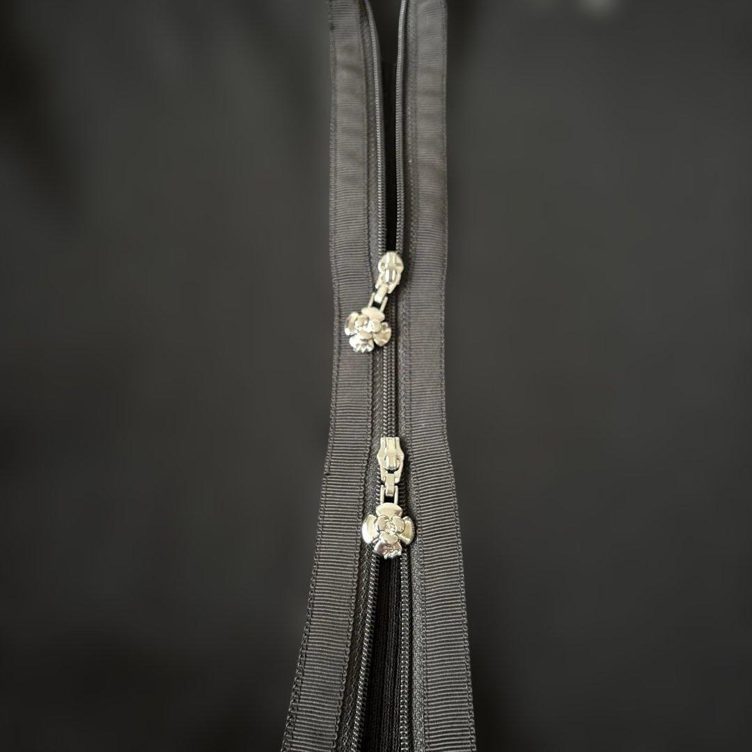 ブラックフリル付きフードパーカー 40