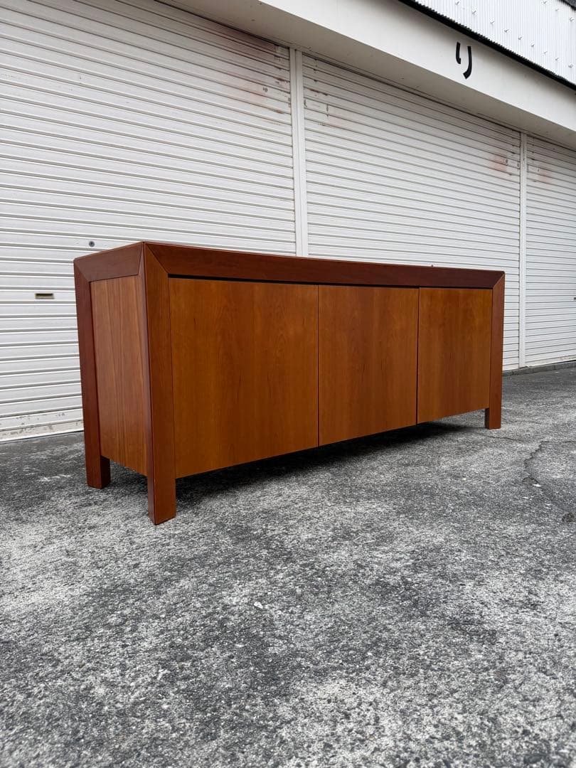 デンマーク Skovby Furniture チェリー材ロングサイドボード｜北欧