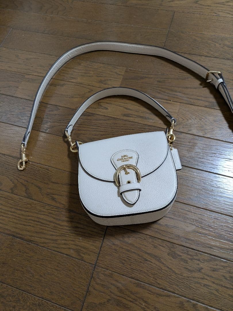 COACH　ホワイトレザー ショルダーバッグ