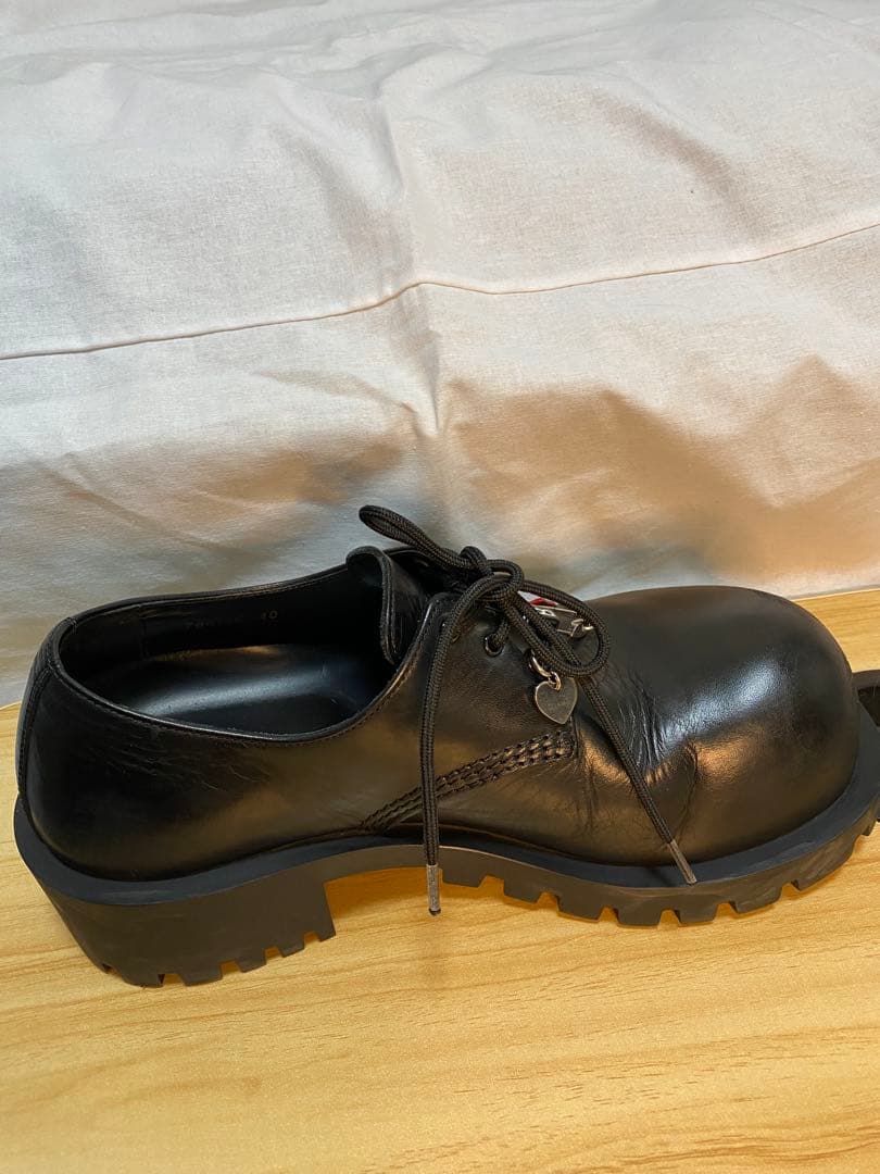 BALENCIAGA HUMMER DERBIE 786136チャーム付き