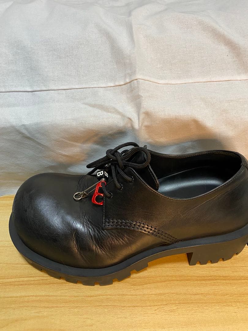 BALENCIAGA HUMMER DERBIE 786136チャーム付き