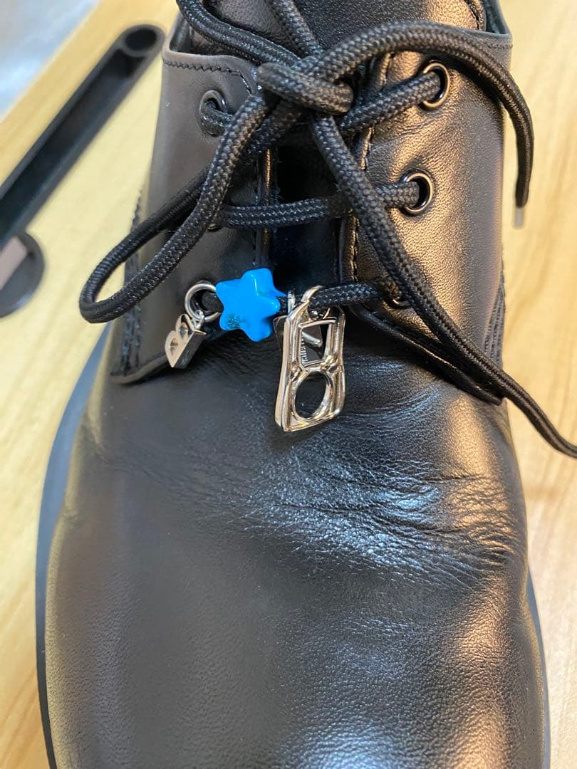 BALENCIAGA HUMMER DERBIE 786136チャーム付き