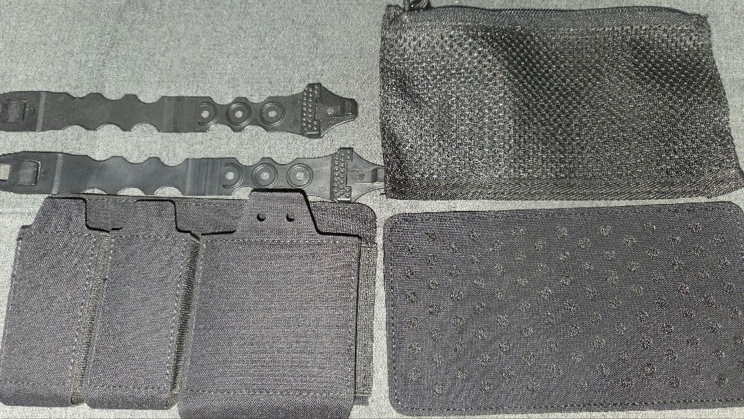 田村装備開発　TORTOISE POUCH　ブラック