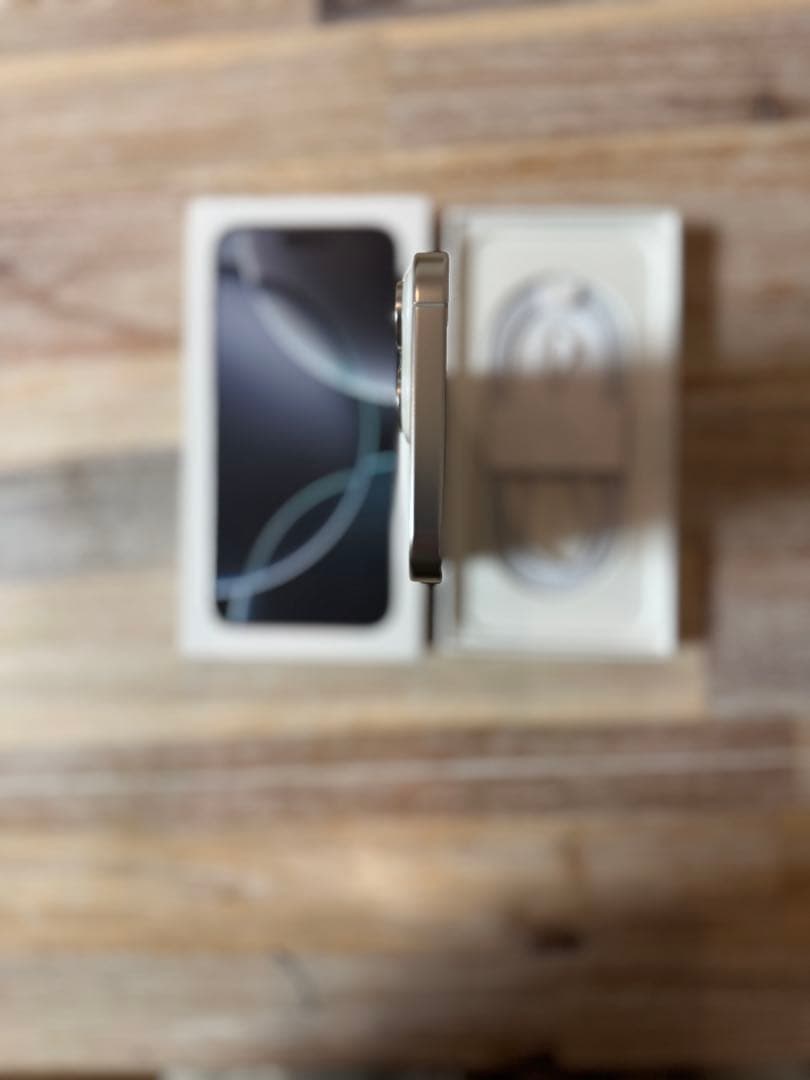 【極美品】iPhone16 Pro Max 256GB SIMフリー ホワイ