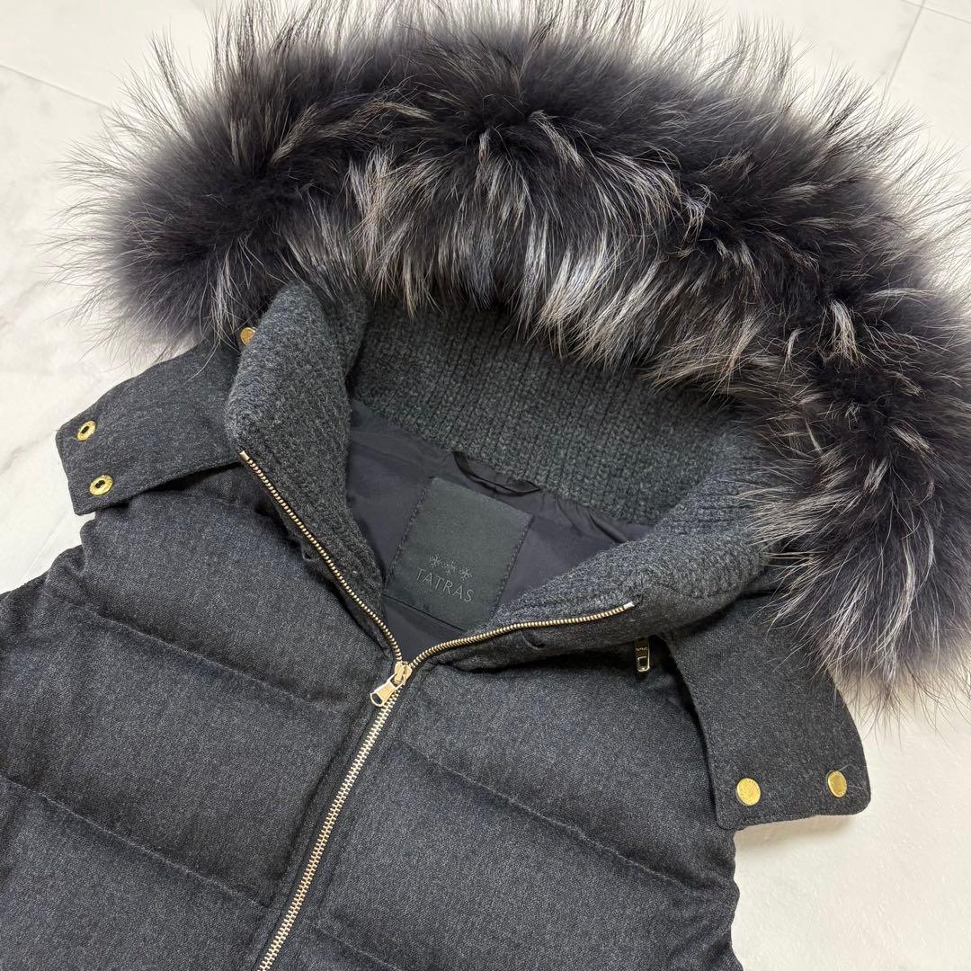 【極美品】タトラス TATRAS ダウンベスト ルセラ チャコールグレー 01