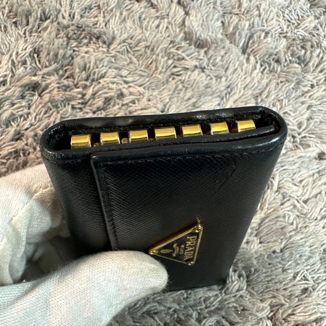 PRADA プラダ サフィアーノ 三角プレート キーケース 5連 ブラック