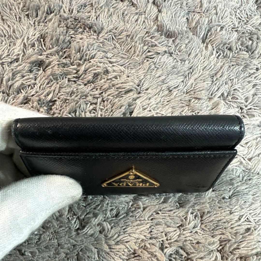 PRADA プラダ サフィアーノ 三角プレート キーケース 5連 ブラック