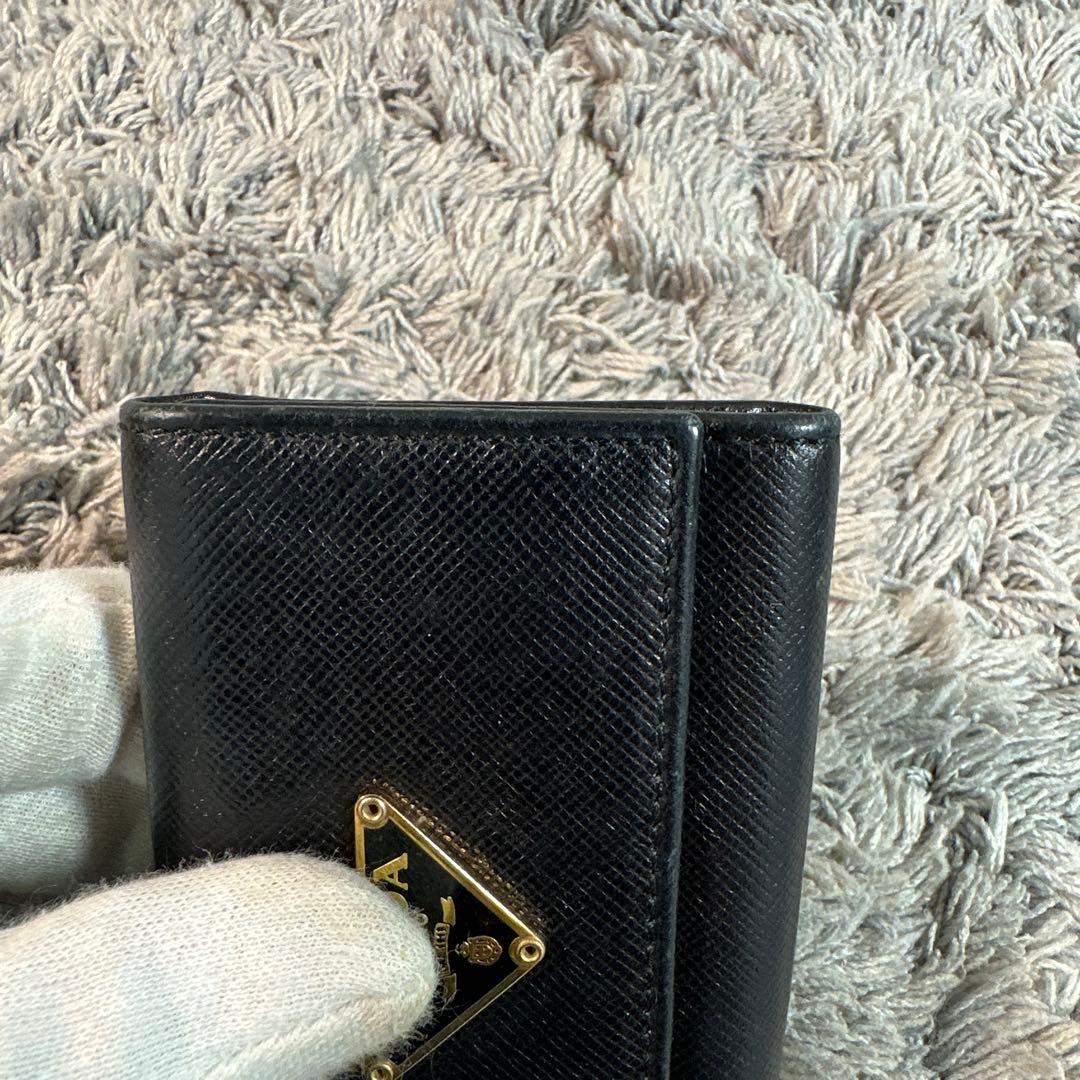PRADA プラダ サフィアーノ 三角プレート キーケース 5連 ブラック