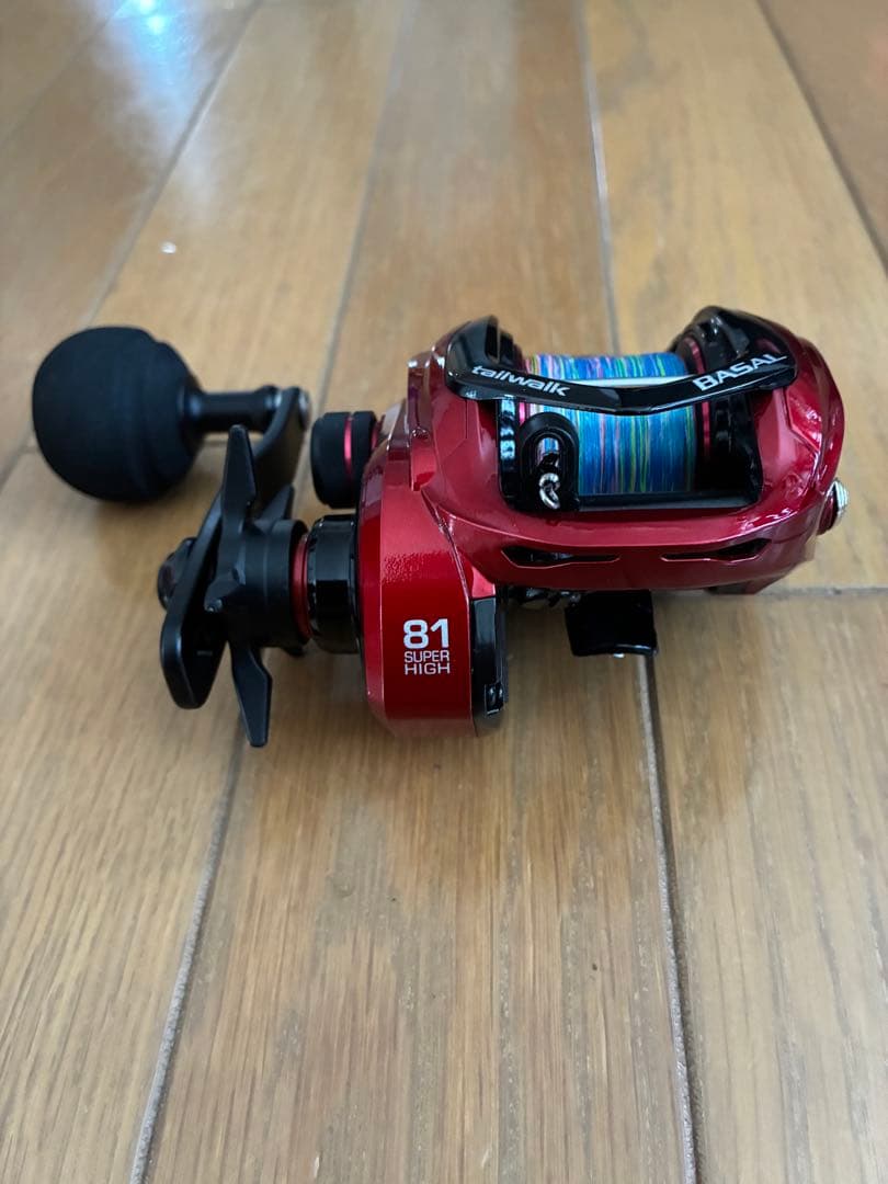 10月6日限定　テイルウォーク　WIDE BASAL VT81R ベイト　リール