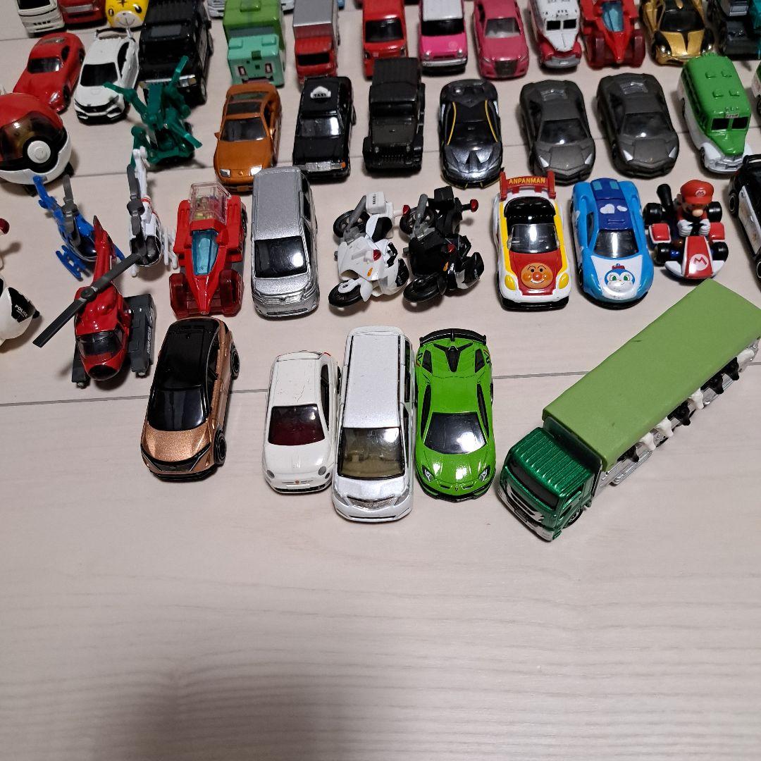 トミカ　ミニカー 　パーキングケース