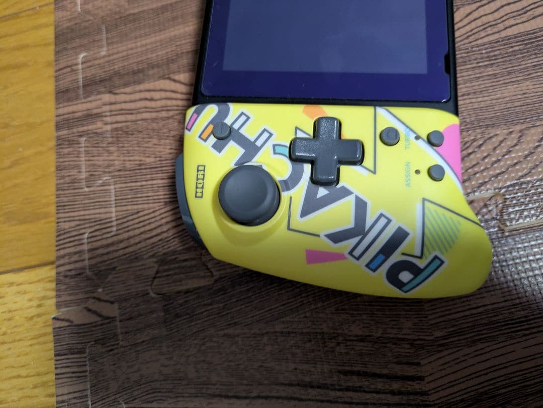 Nintendo Switch ピカブイ中古本体セット　ジョイコン無し