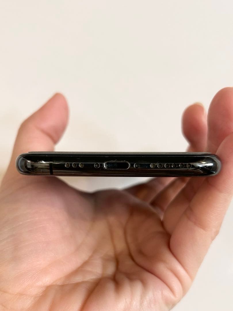 Apple iPhoneXS ブラック 256