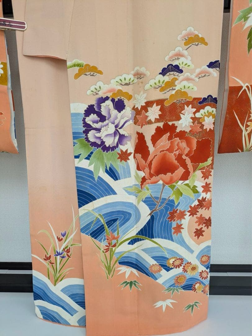 は*ー様 振袖 裄67 作家物 セミアンティーク 一つ紋 青海波に花柄金彩正絹T