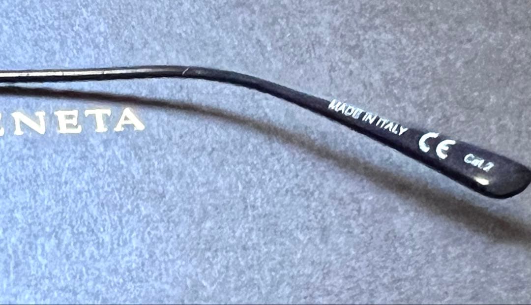 Bottega Veneta ブルーサングラス