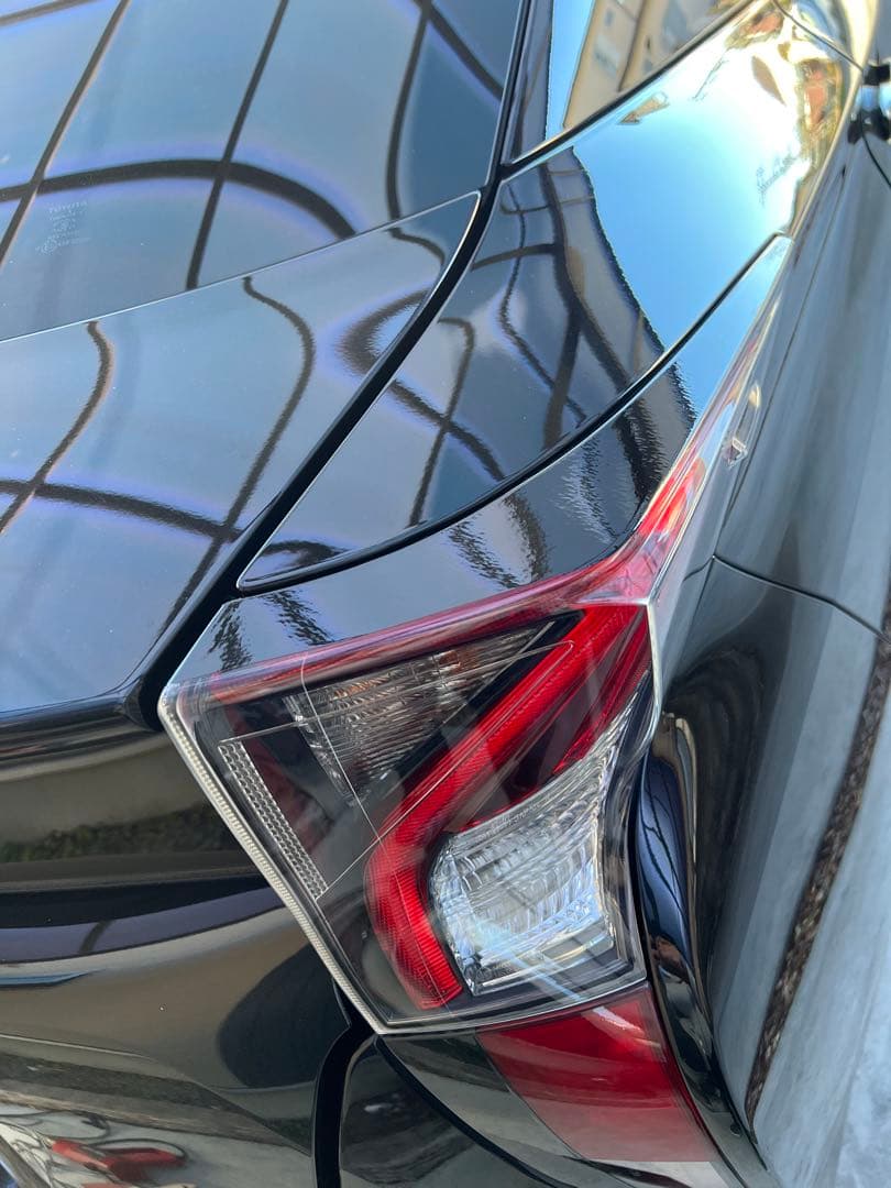 50プリウス 純正テールランプ