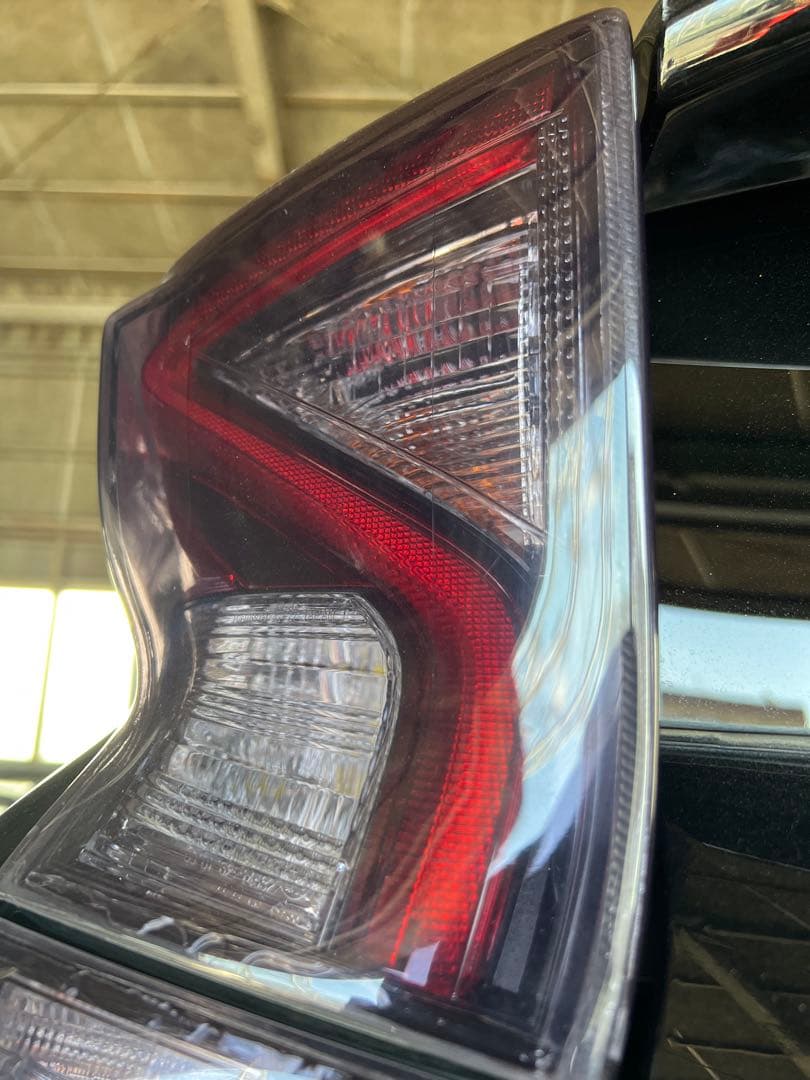 50プリウス 純正テールランプ