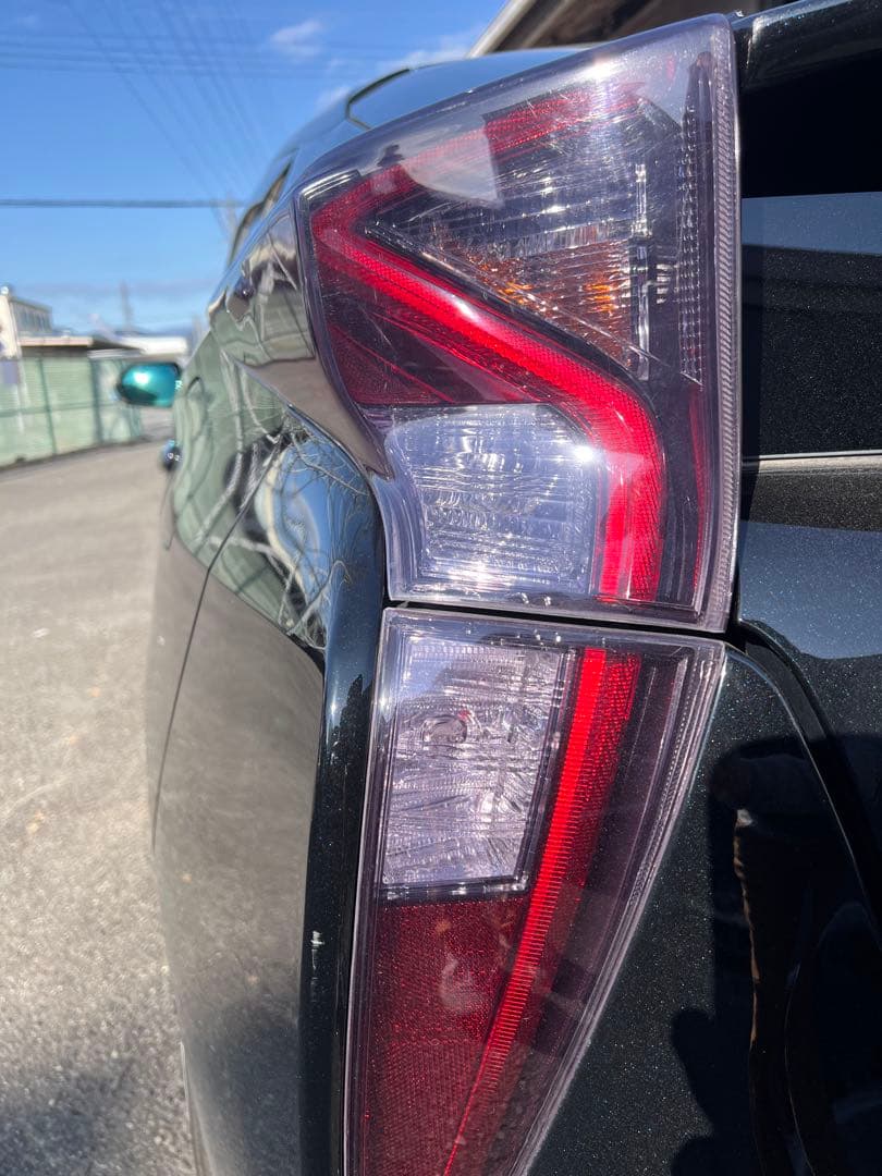 50プリウス 純正テールランプ