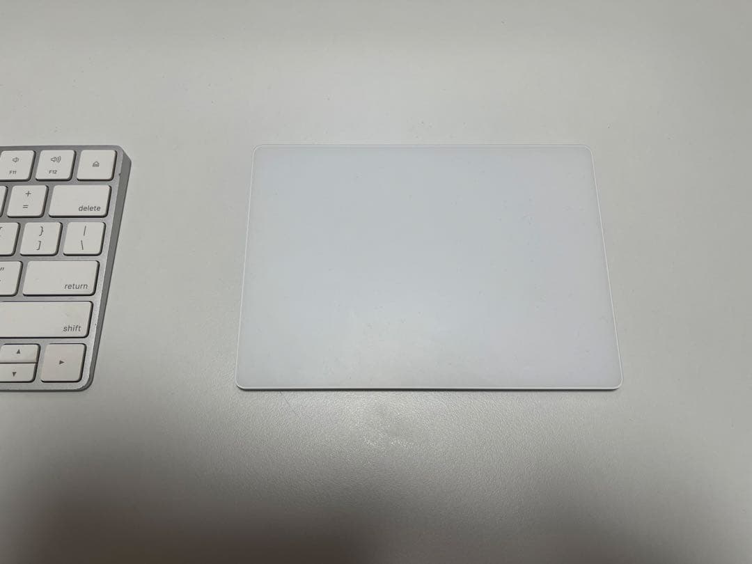 Apple iMac 27インチ 2017 キーボード・トラックパッド