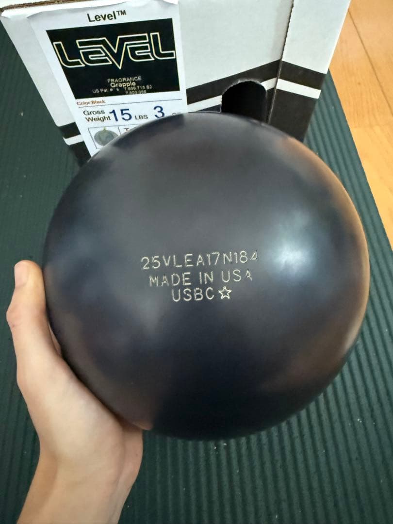 storm LEVEL ボウリングボール 15 lbs