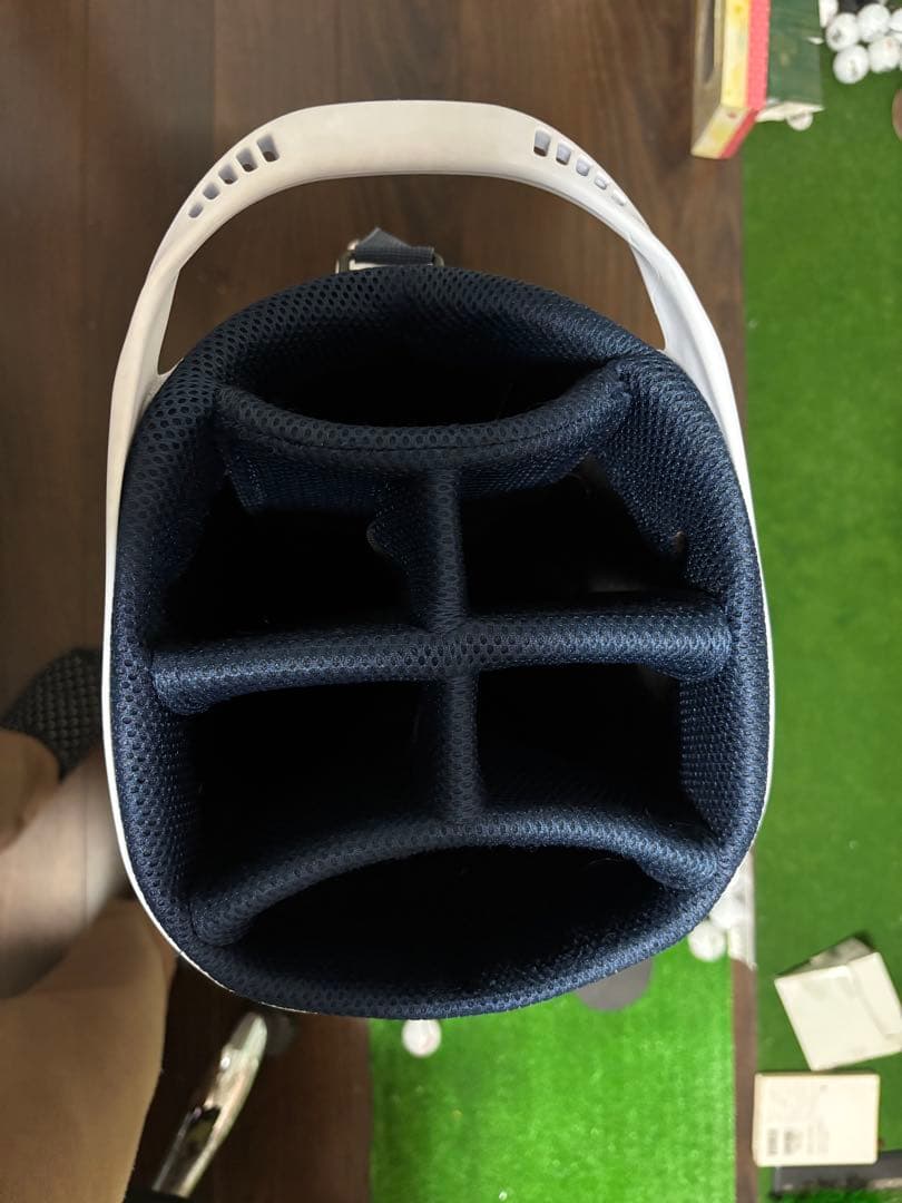 早い者勝ち！　BRIDGESTONE GOLF キャディバッグ ホワイト9.5型
