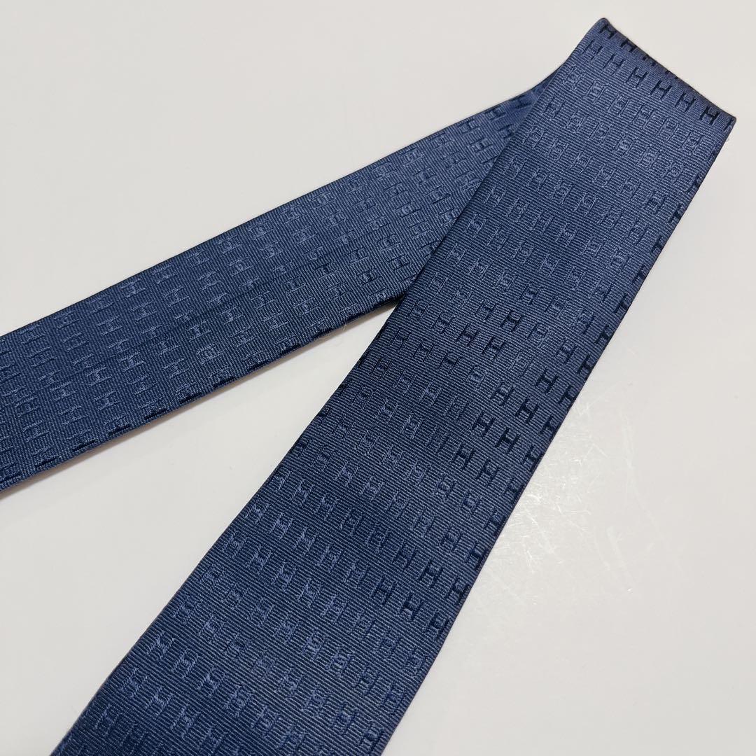 美品 エルメス ネクタイ ハイブランド H柄 ファソネ 光沢 ジャガード織り 紺
