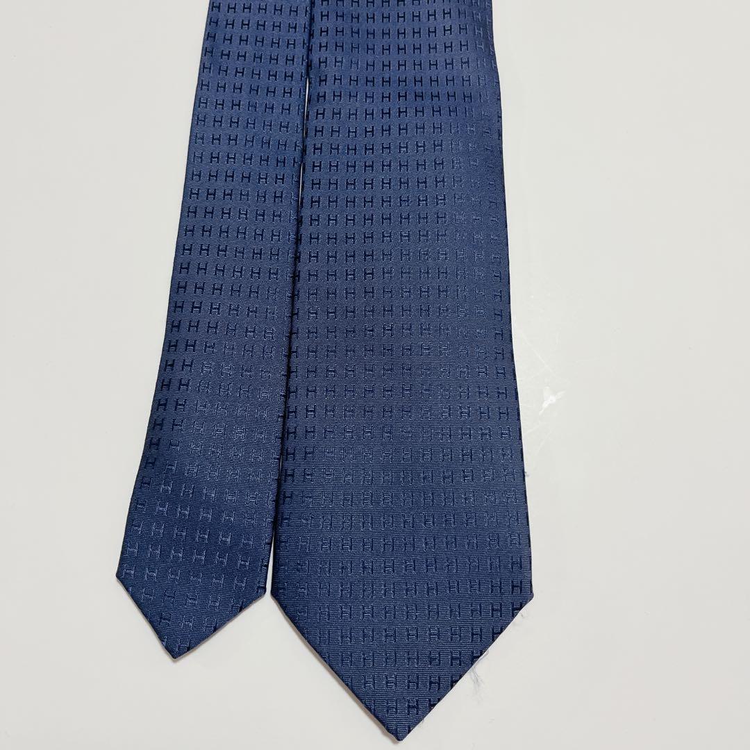 美品 エルメス ネクタイ ハイブランド H柄 ファソネ 光沢 ジャガード織り 紺