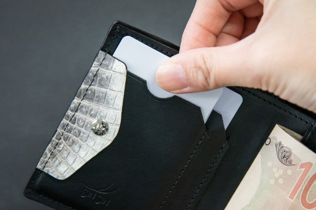 【ほぼ未使用】Coupe クッペ 二つ折り財布 ヒマラヤクロコ 新進工房 箱無し