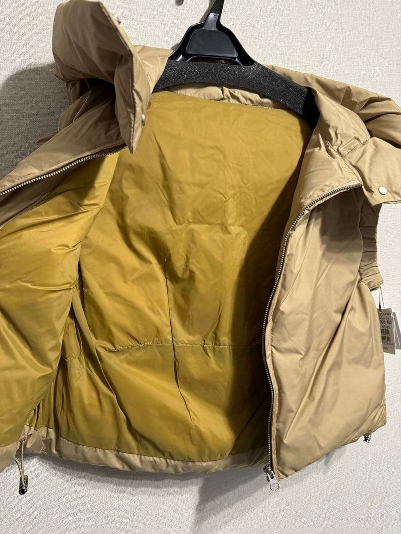 ヤマダヤ　CLOVE YORT ベージュ フード付き ダウンベスト　ダウン80