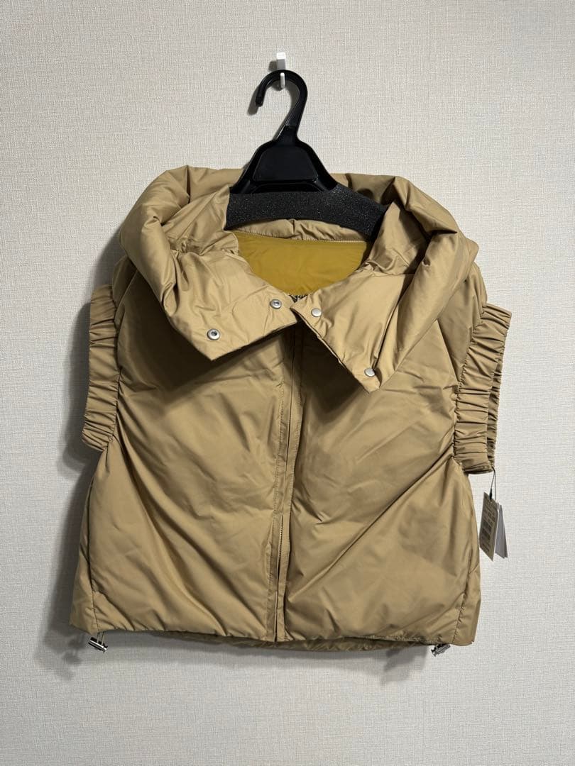 ヤマダヤ　CLOVE YORT ベージュ フード付き ダウンベスト　ダウン80