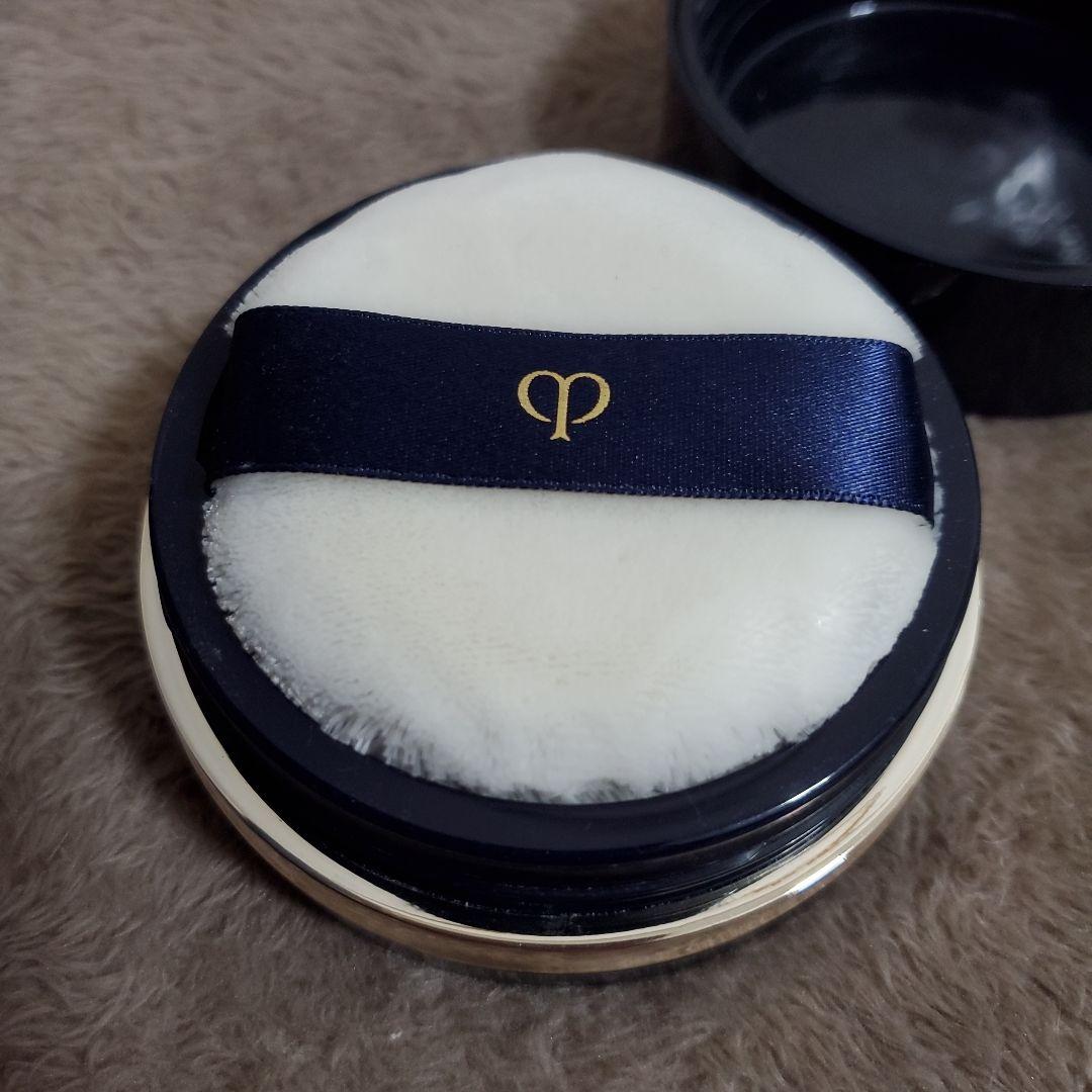 クレ・ド・ポーボーテ　プードルトランスパラントn　M　ライト