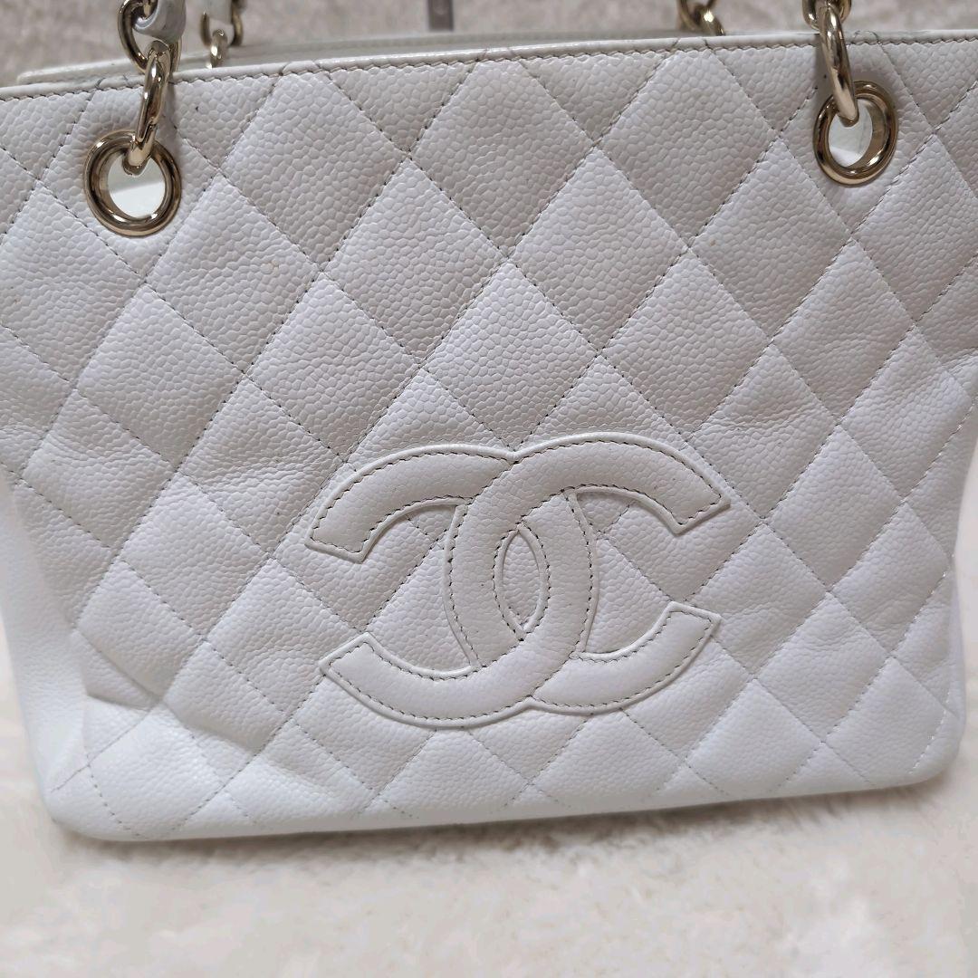 CHANEL キャビアスキン　ショルダーバッグ　チェーン　ホワイト　ココマーク