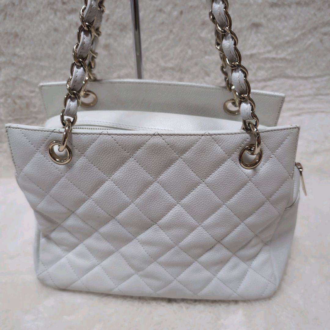CHANEL キャビアスキン　ショルダーバッグ　チェーン　ホワイト　ココマーク