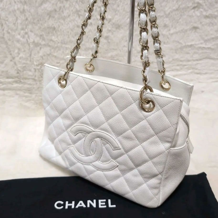 CHANEL キャビアスキン　ショルダーバッグ　チェーン　ホワイト　ココマーク