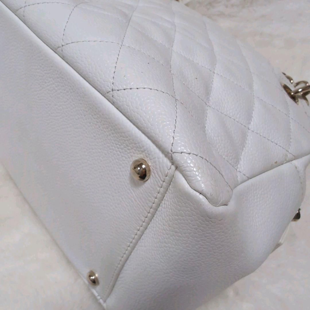 CHANEL キャビアスキン　ショルダーバッグ　チェーン　ホワイト　ココマーク