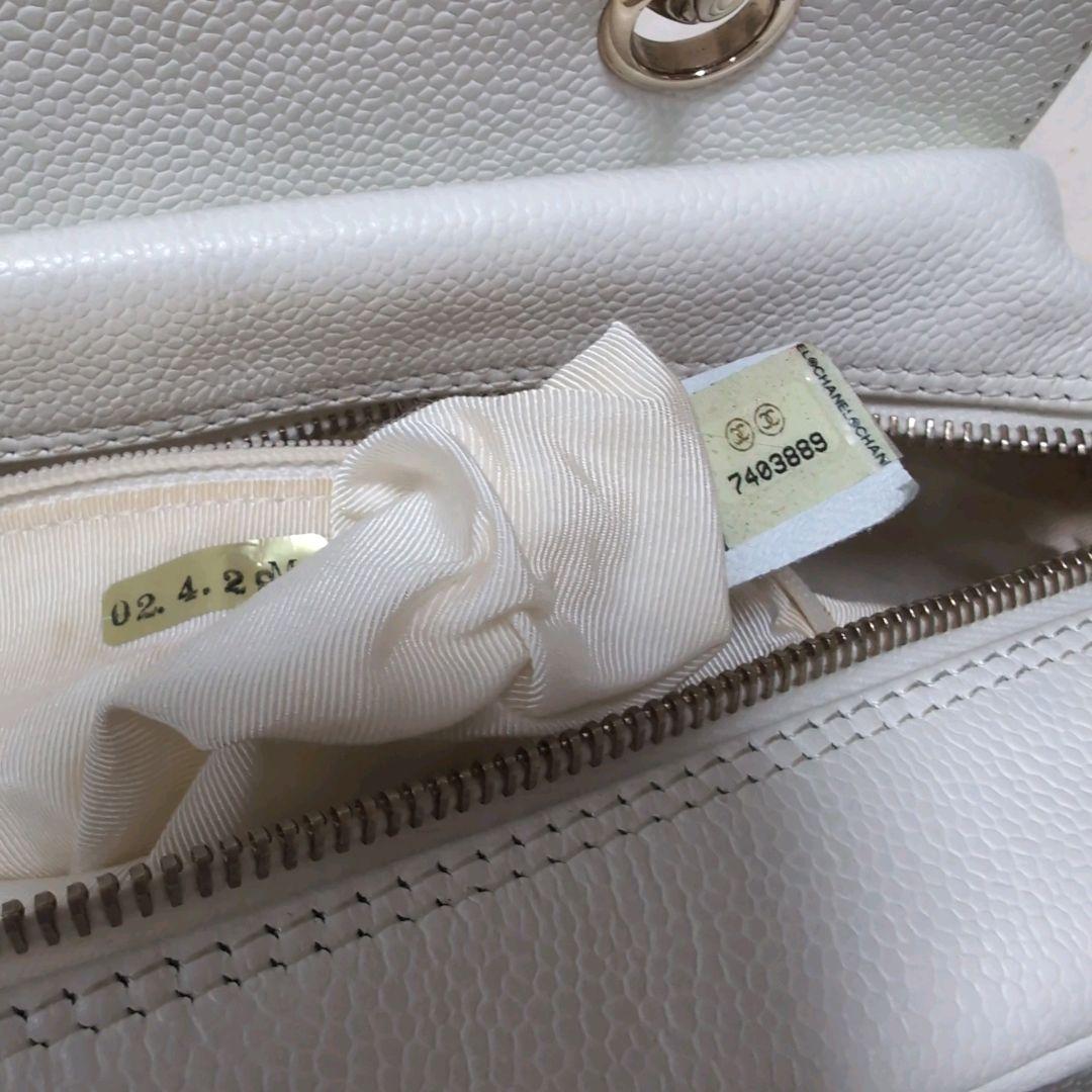 CHANEL キャビアスキン　ショルダーバッグ　チェーン　ホワイト　ココマーク