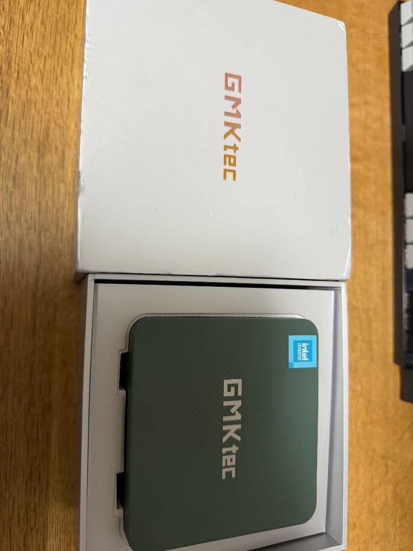 GMKtec ミニPC グリーン Intel搭載