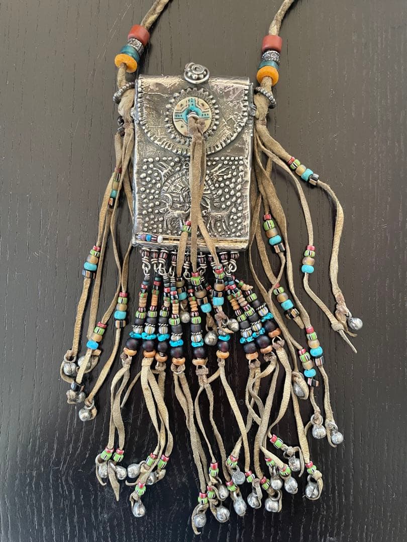 シルバー装飾ポーチ型ペンダント