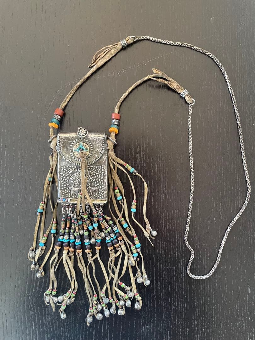 シルバー装飾ポーチ型ペンダント