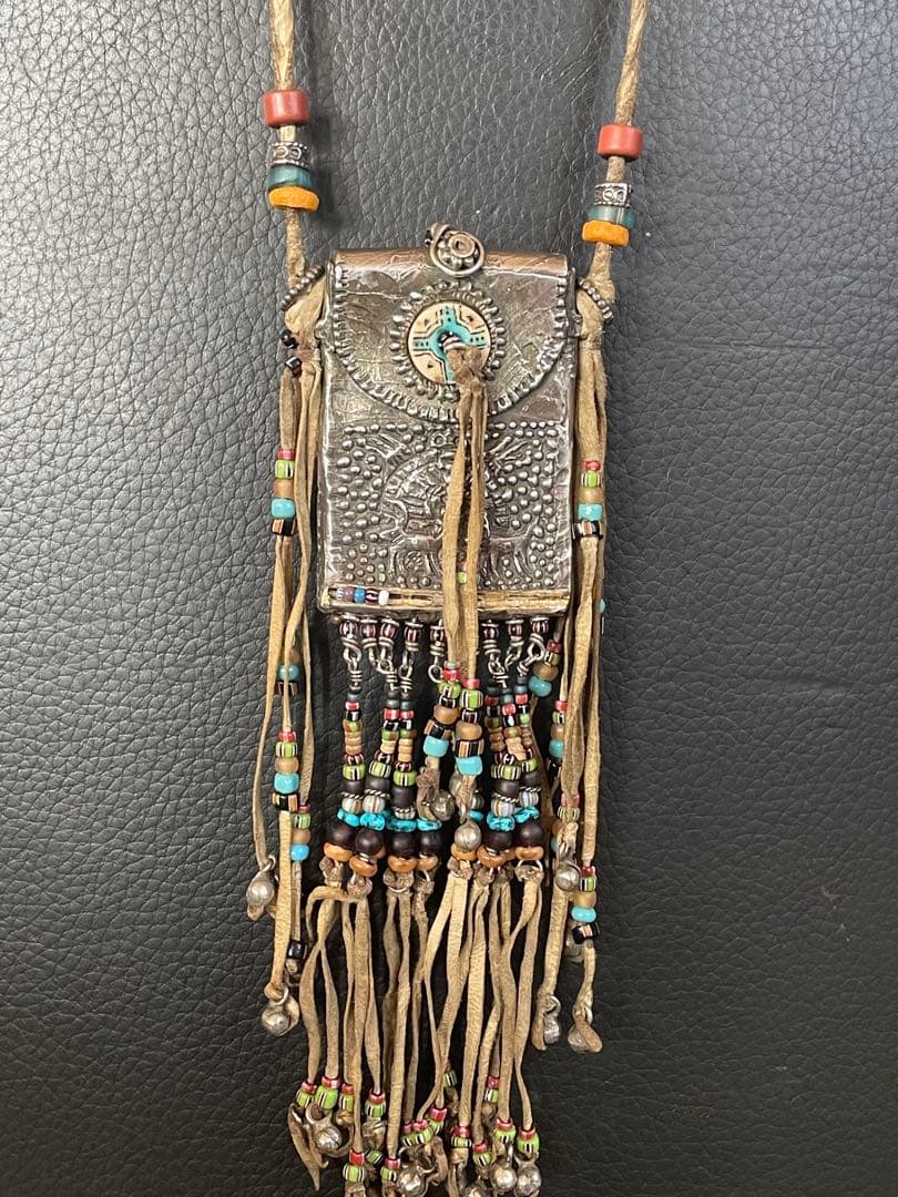 シルバー装飾ポーチ型ペンダント