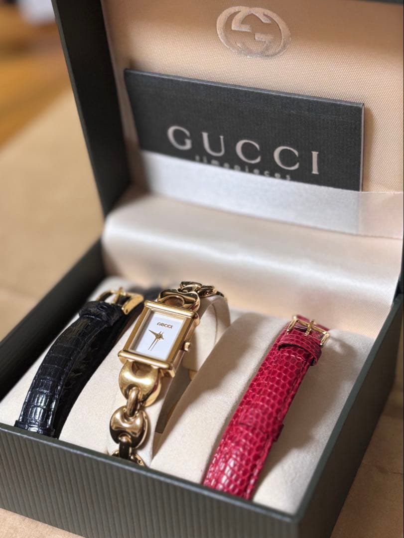 GUCCI1800L レディース腕時計 箱付き 替えベルト付き 電池交換済 美品