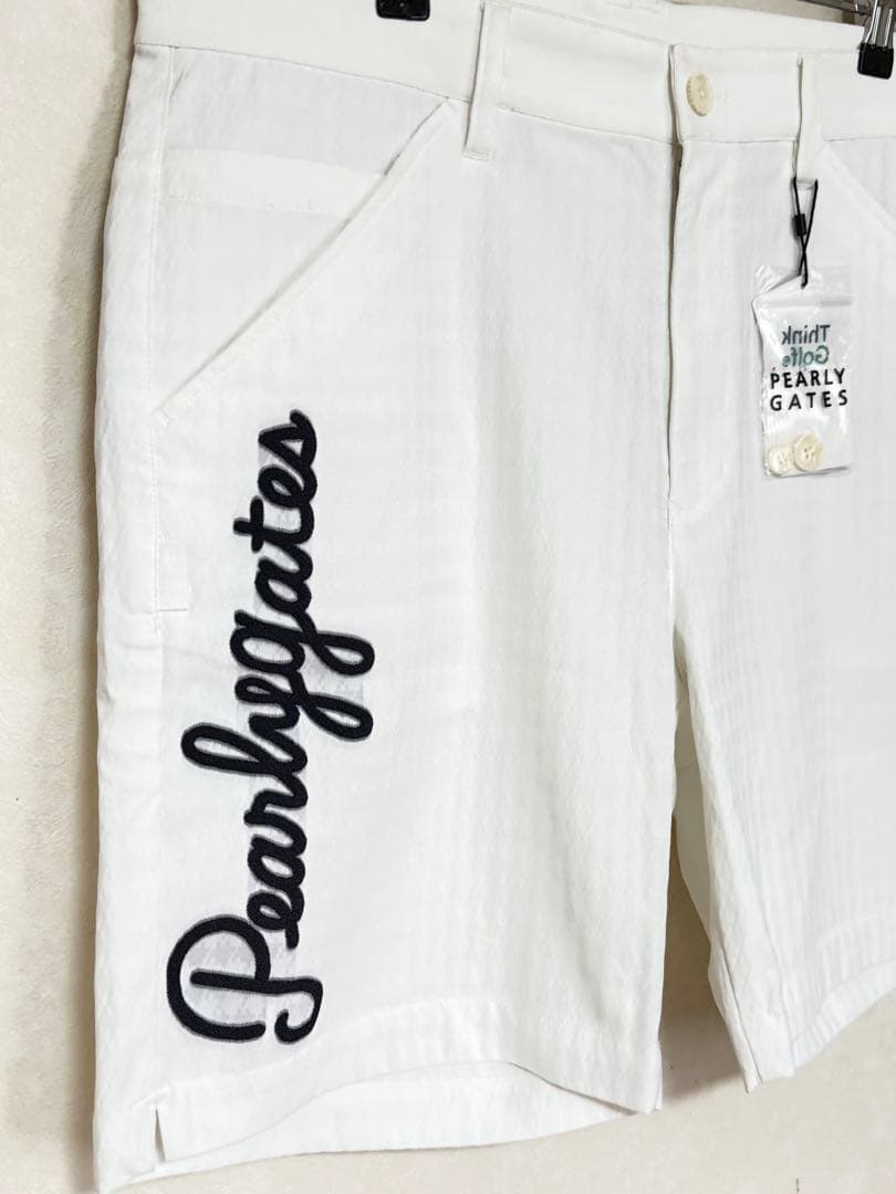 【新品未使用】パーリーゲイツ　ハーフパンツ　筆記体　サイズ6（LL）　ホワイト